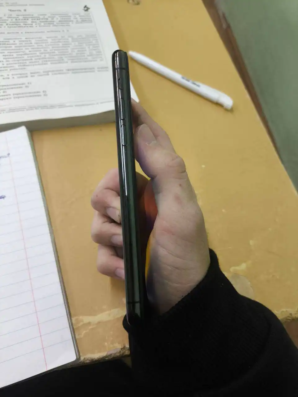 Обмен iPhone X 64 ГБ черный - Барахолка в Чебоксары