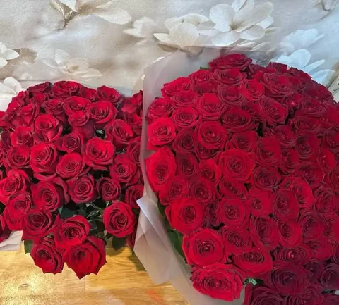 Продажа свежих букетов из красных роз - Аквариумистика в Чебоксары