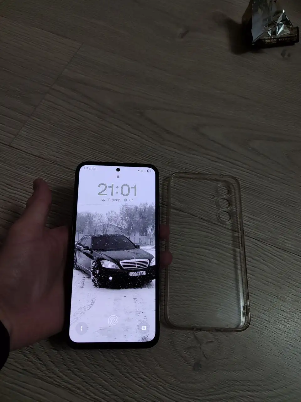 Samsung A54 5G 128 Гб в черном с треснувшей задней крышкой - Смартфоны (Электроника) в Чебоксары