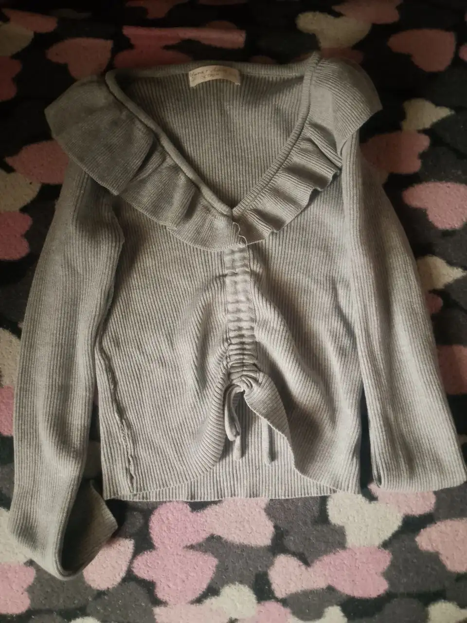 Продажа серой и белой кофт - Верхняя одежда (Одежда) в Чебоксары