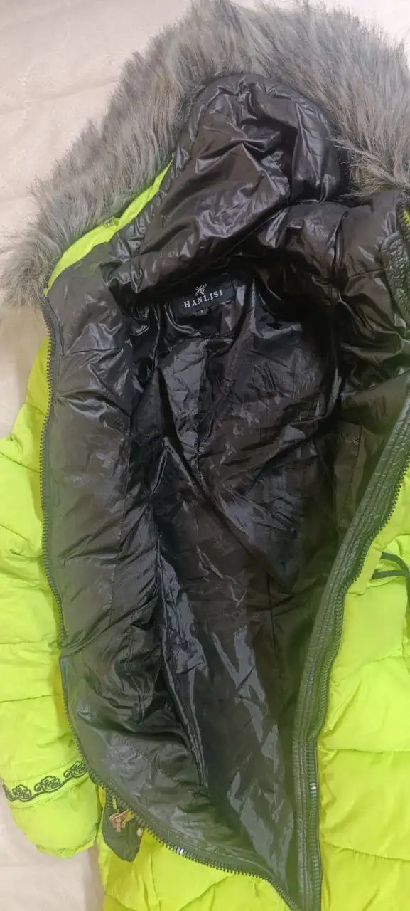 Стиральная яркая куртка L - Верхняя одежда (Одежда) в Чебоксары