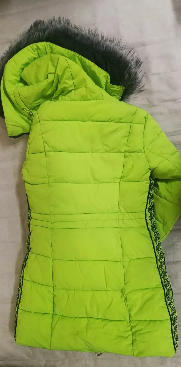 Стиральная яркая куртка L - Верхняя одежда (Одежда) в Чебоксары