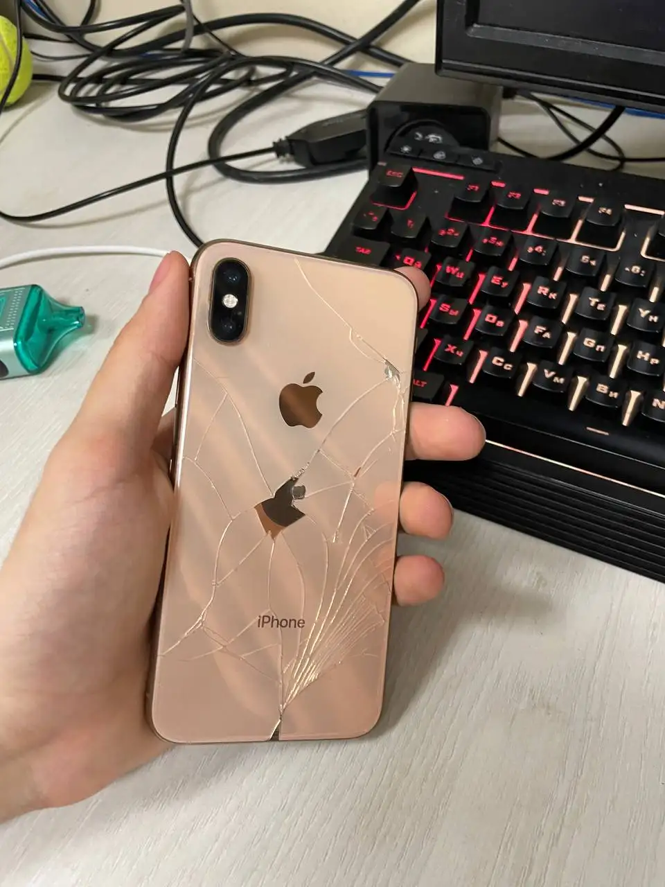 Продам телефоны iPhone XS и Samsung S20 FE - Смартфоны (Электроника) в Чебоксары