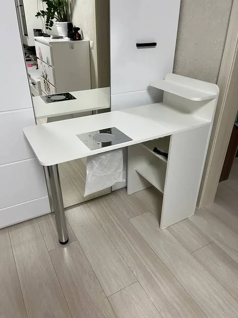 Продажа нового маникюрного стола с вытяжкой - Медицинское оборудование в Чебоксары