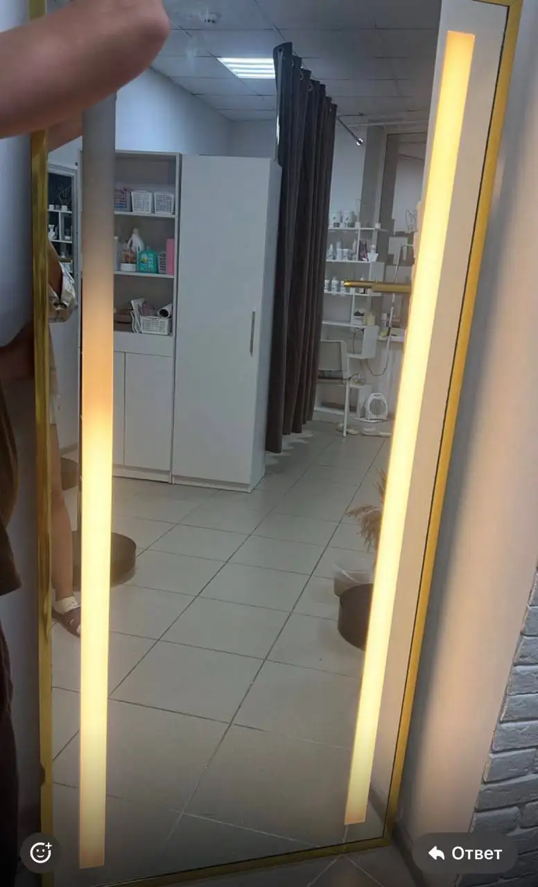 Продажа вешалок напольных и зеркала с подсветкой - Барахолка в Чебоксары