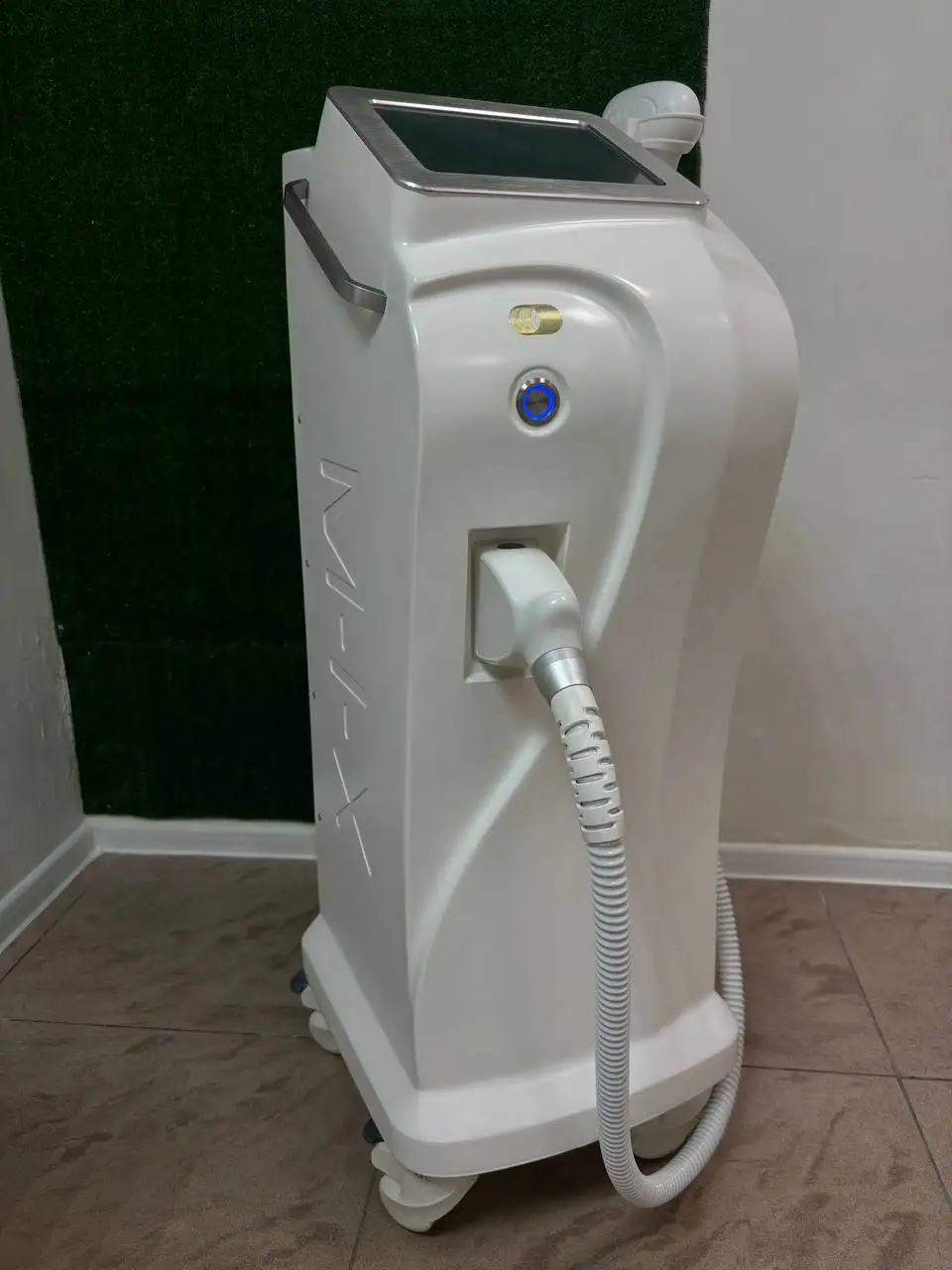 Продажа диодного лазера для эпиляции - Медицинское оборудование (Барахолка) в Чебоксары