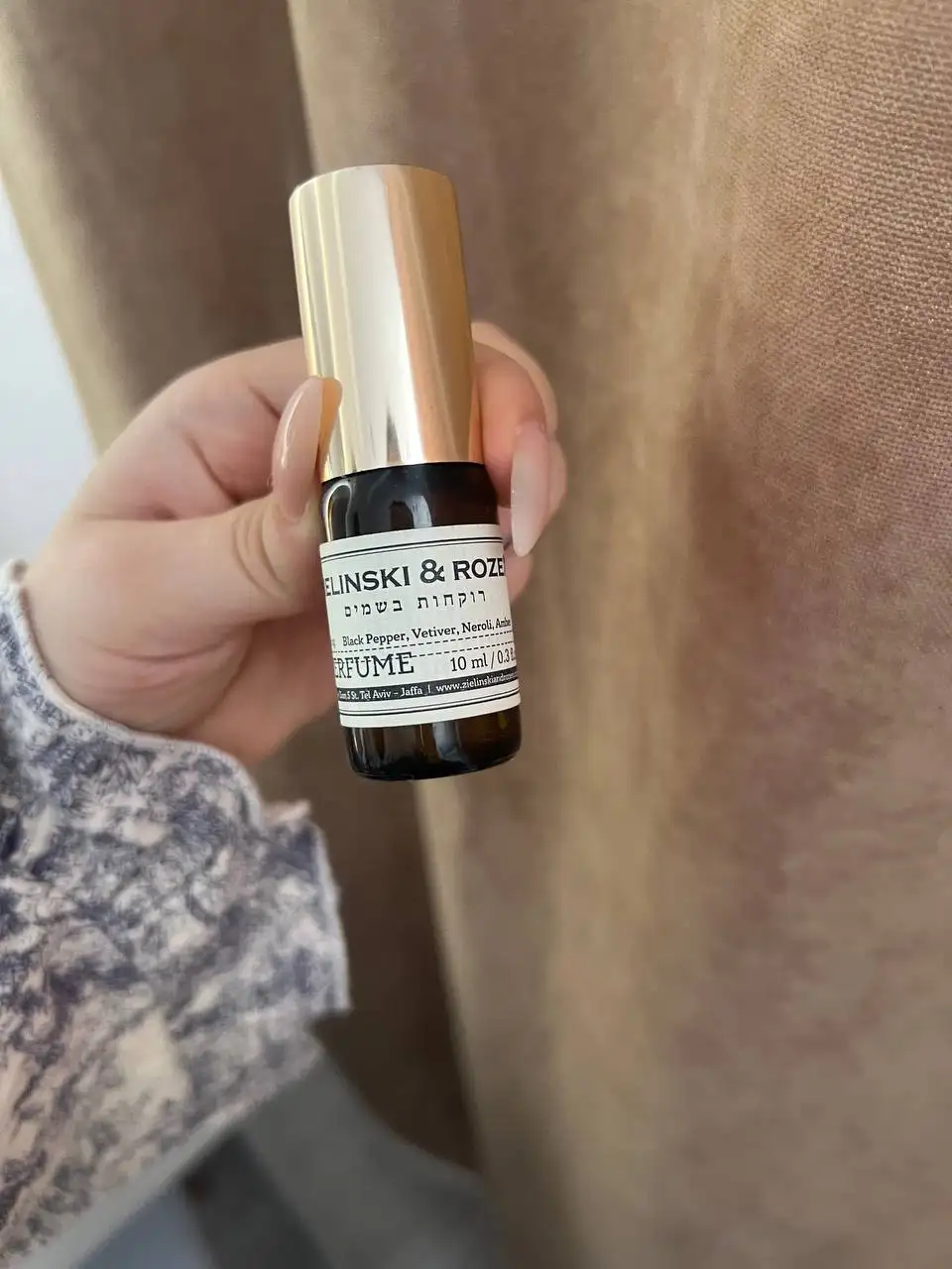 Продам духи - Парфюмерия (Барахолка) в Чебоксары