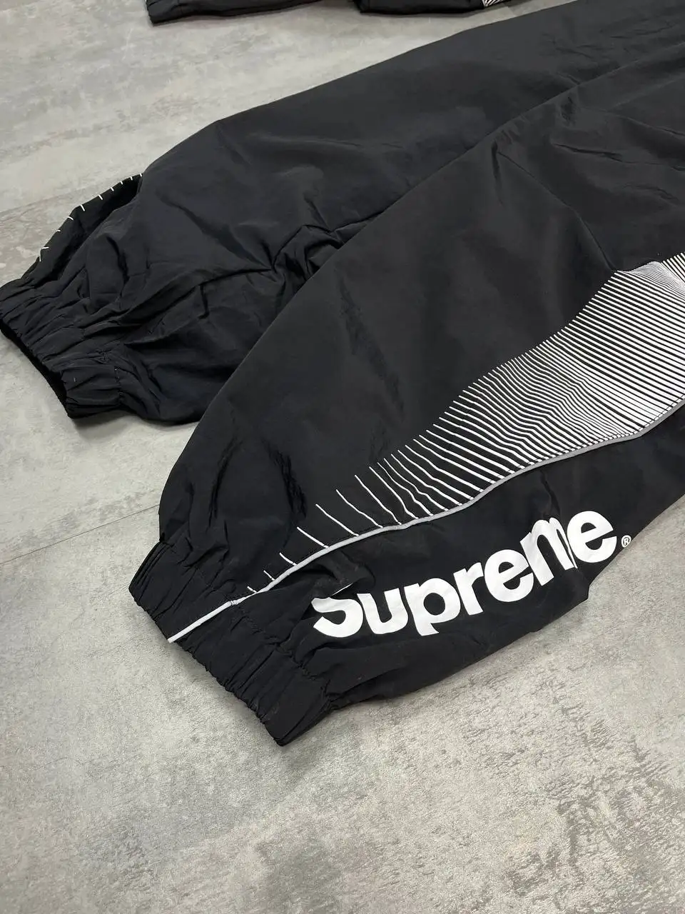 Продам спортивку Supreme - Спортивная одежда (Одежда) в Чебоксары