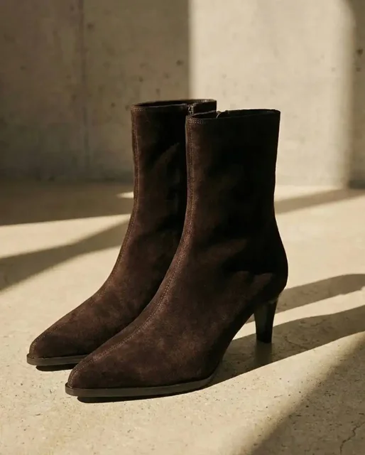 Демисезонные ботильоны из натуральной замши размер 39 - Спортивная одежда в Чебоксары