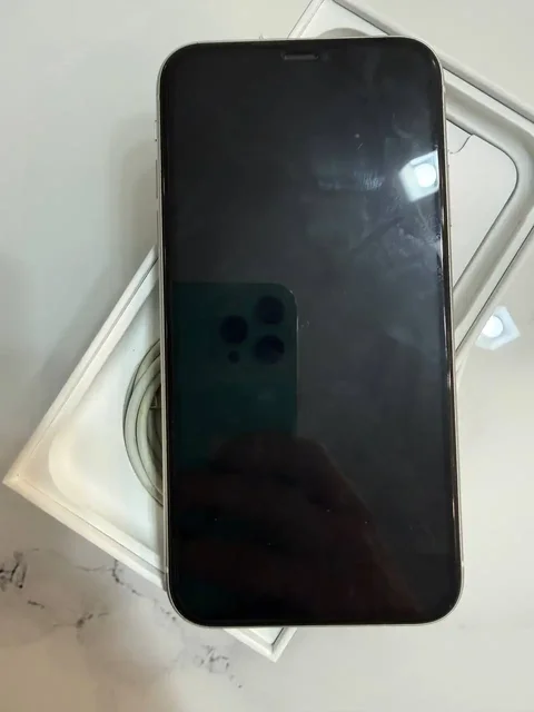 iPhone 11 128гб в отличном состоянии - Мониторы в Чебоксары