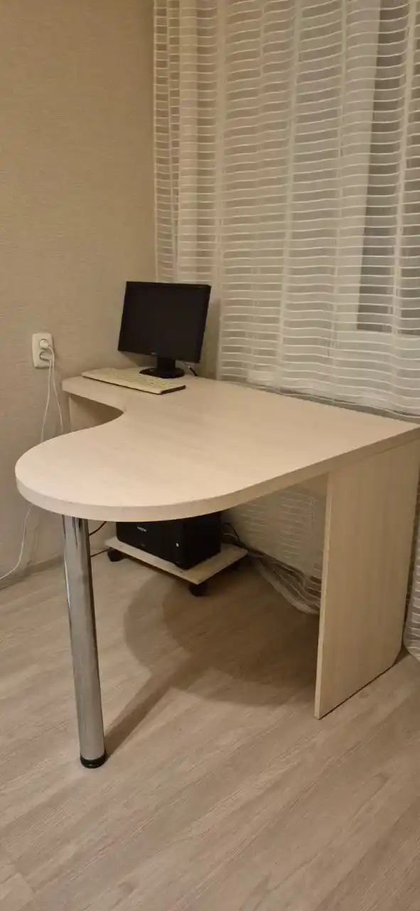 Столик компьютерный с подставкой - частное объявление в Уфа