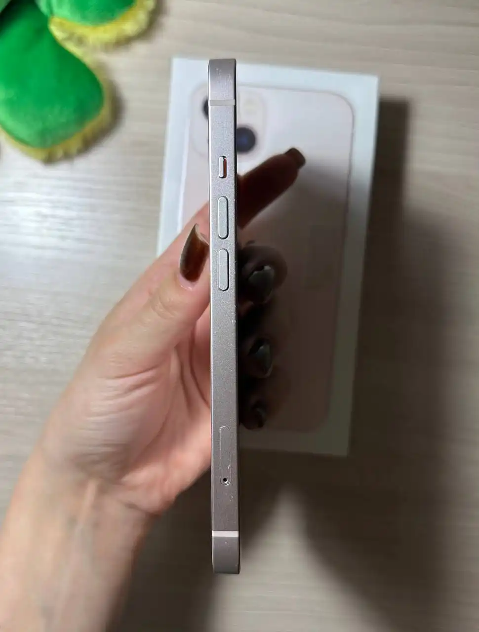 IPhone 13, 128gb Pink, требуется замена аккумулятора