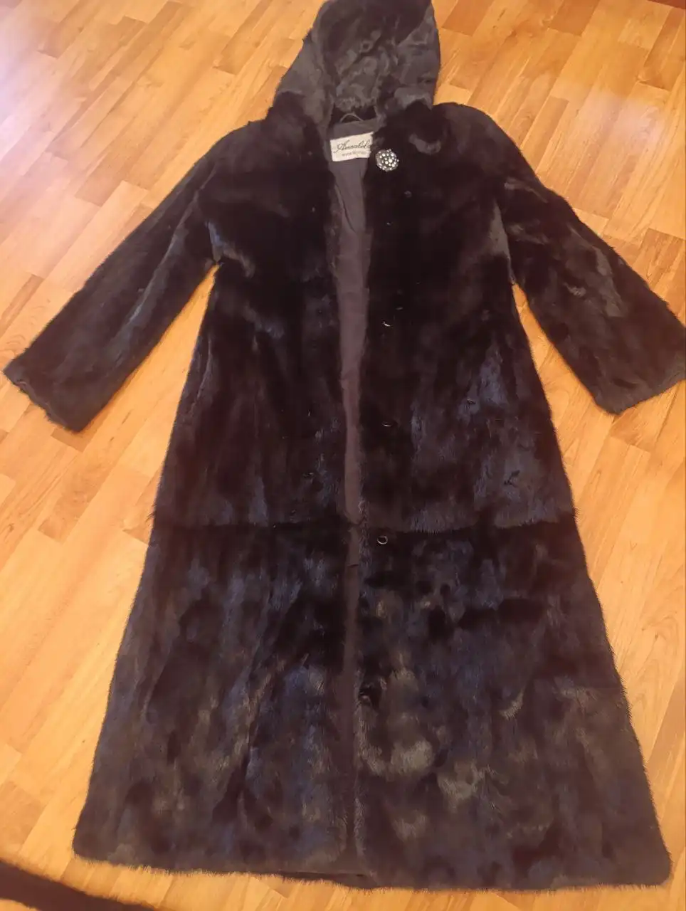 Продам норковую шубу размер 44-46