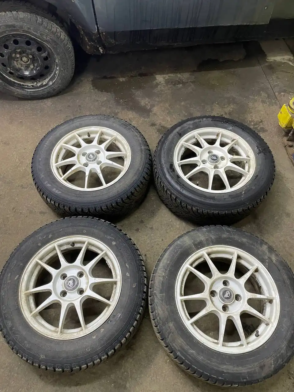 Продам комплект 15 литья на отличной зиме