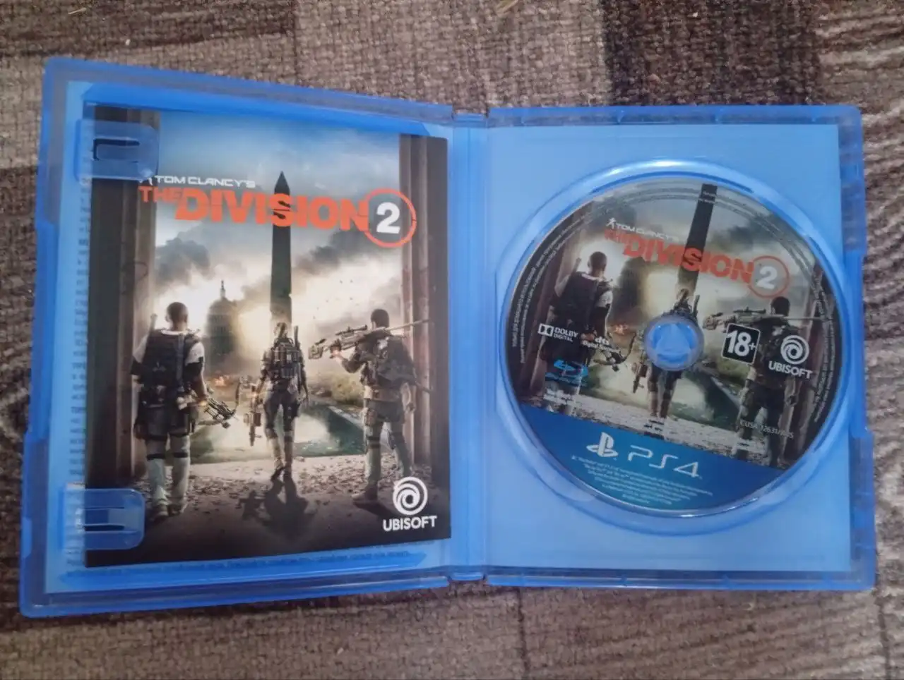 Товары: тренировочная нож-бабочка, диск PS4, телефон Redmi 9a