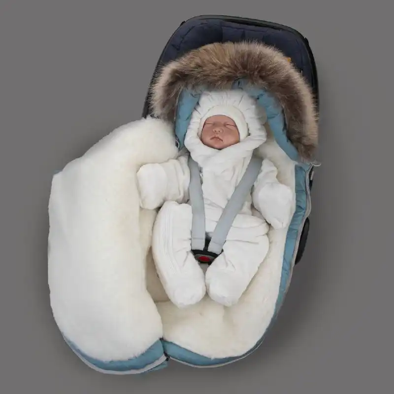 Теплый комплект для стильной выписки «Плюшевая Скандинавия» с коконом на овчине