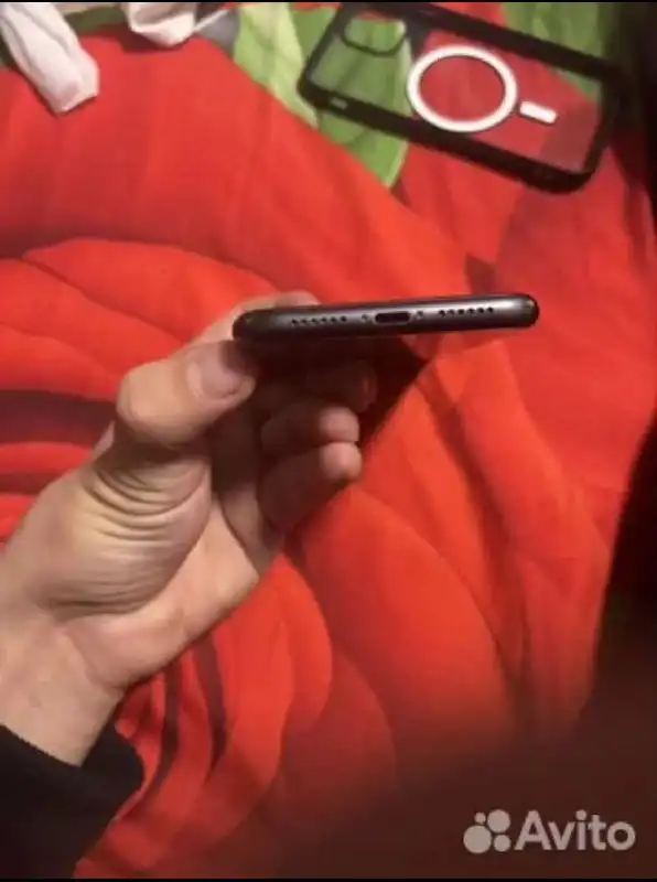 Продажа iPhone 11 64 ГБ черный