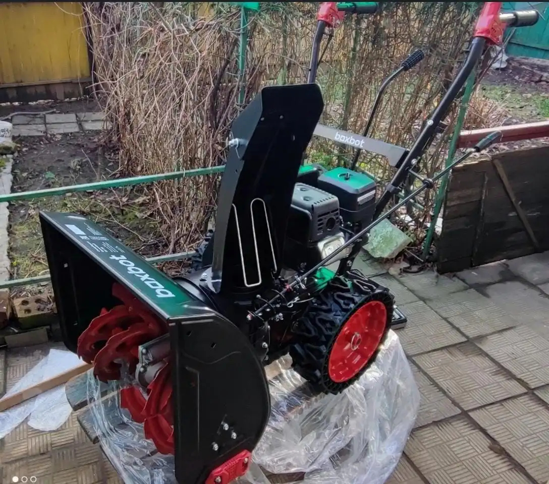 Продам снегоуборщик самоходный новый в упаковке - Садово-огородный инвентарь (Для дома и дачи) в Уфа