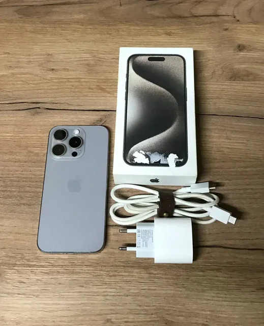 Продажа iPhone 15 Pro 128гб в отличном состоянии - Компьютеры в Уфа