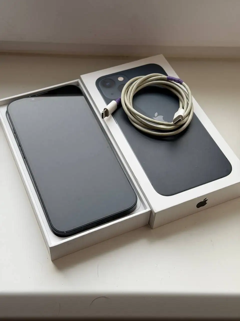 Продажа iPhone 11 и 13 в Уфе - Смартфоны (Электроника) в Уфа