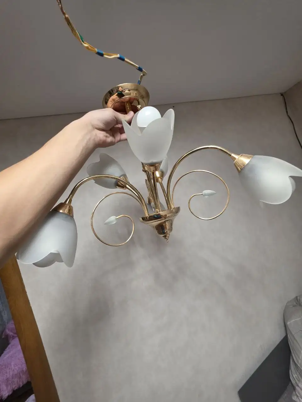 Продам люстру в отличном рабочем состоянии - Освещение (Для дома и дачи) в Уфа