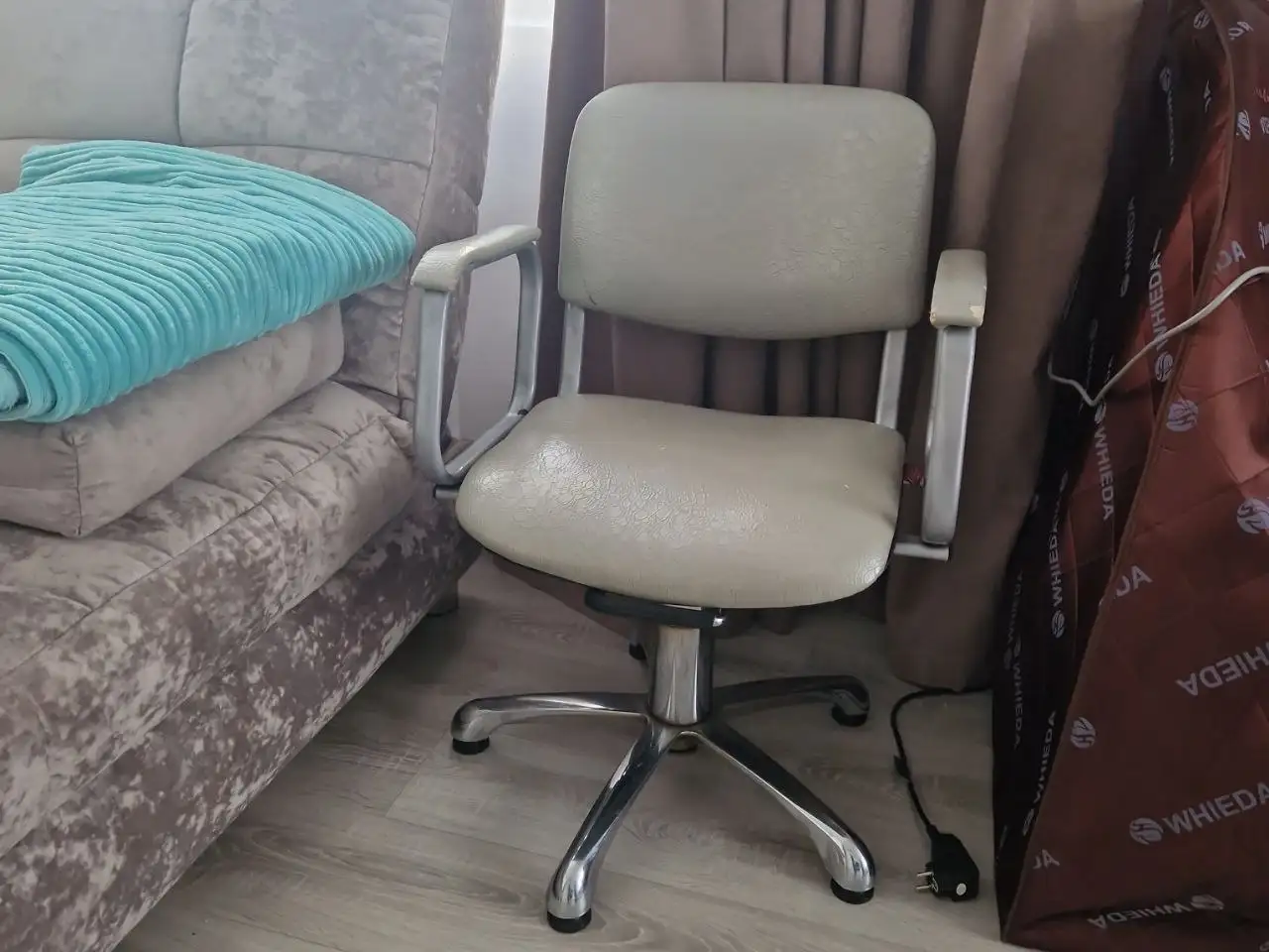 Продажа парикмахерского бизнеса в Уфе - Парикмахерские услуги (Готовый бизнес и оборудование) в Уфа