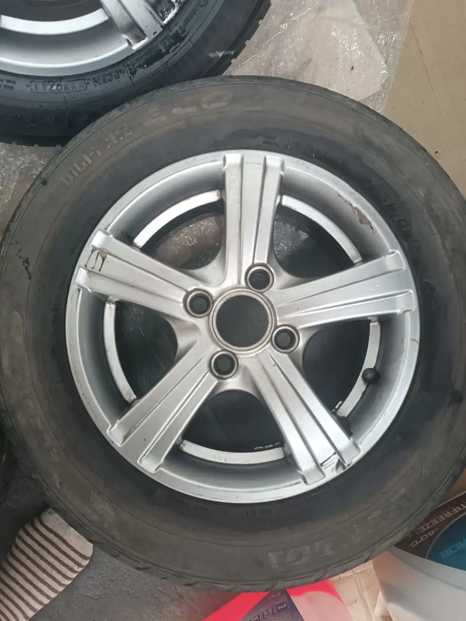 Продажа дисков R13 с резиной в износе - Запчасти (Авто) в Уфа