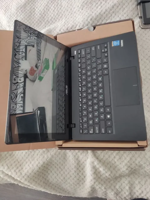 Продажа нетбуков, планшетов и телестанции на запчасти - Дисплеи в Уфа