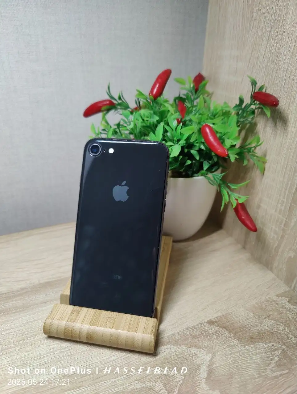 iPhone 8 64GB с дефектами - Телефоны и аксессуары (Электроника) в Уфа