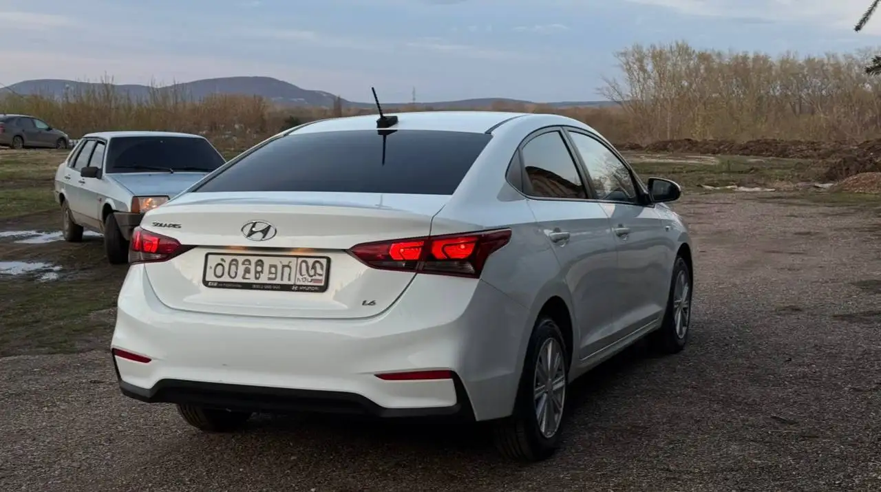 Hyundai Solaris 2017 - Легковые автомобили (Авто) в Стерлитамак