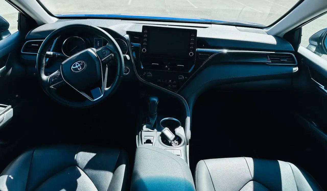 Toyota Camry 2021 - Легковые автомобили (Авто) в Уфа