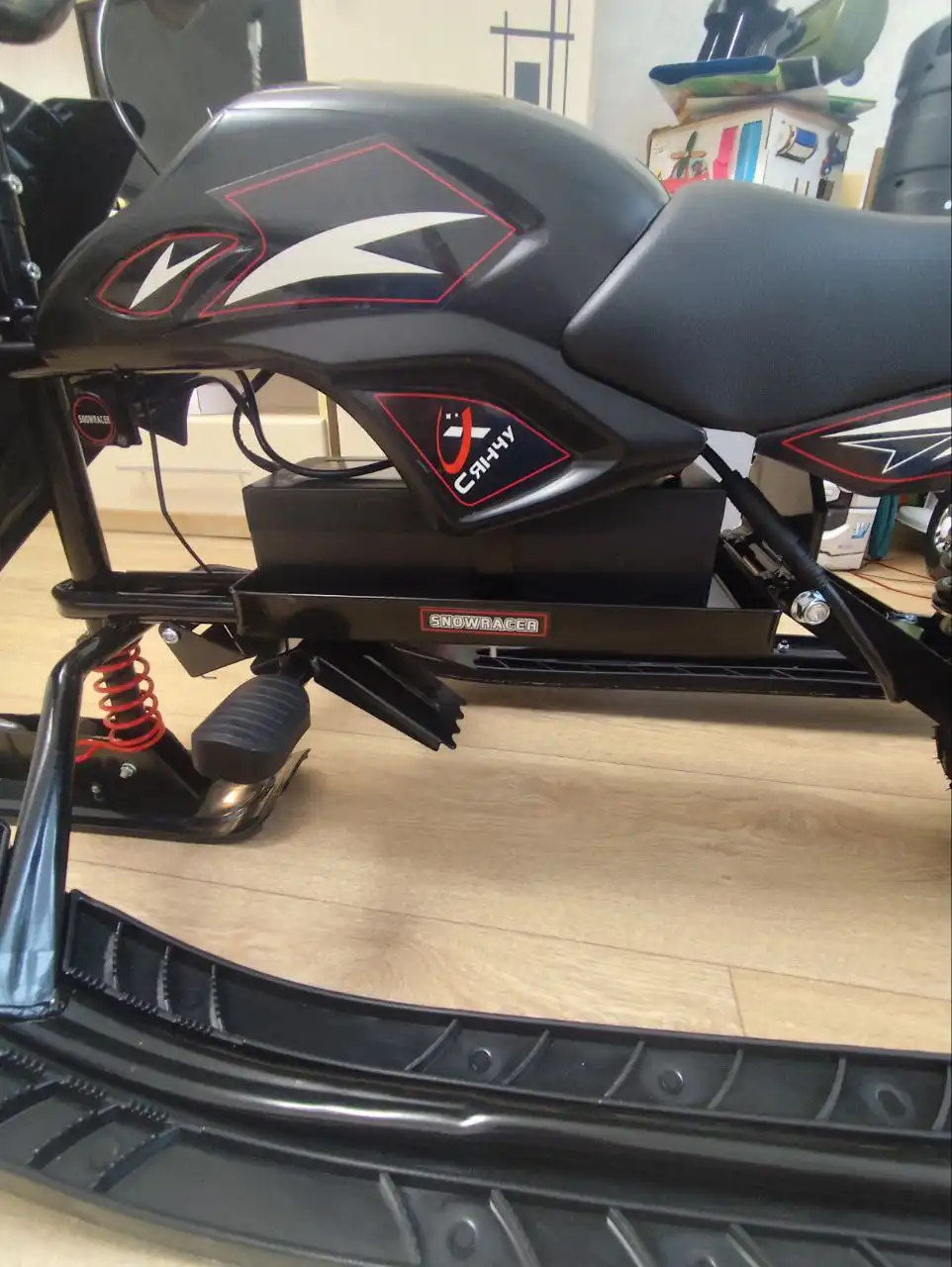 Детский новый электроснегокат