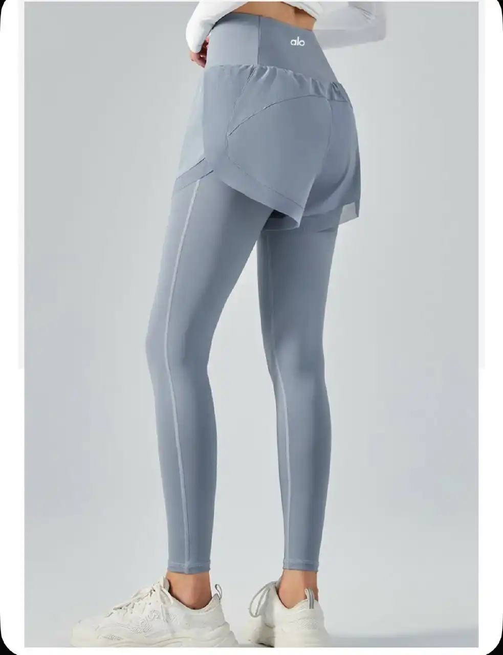 Продам новые легинсы alo йога 46 размер