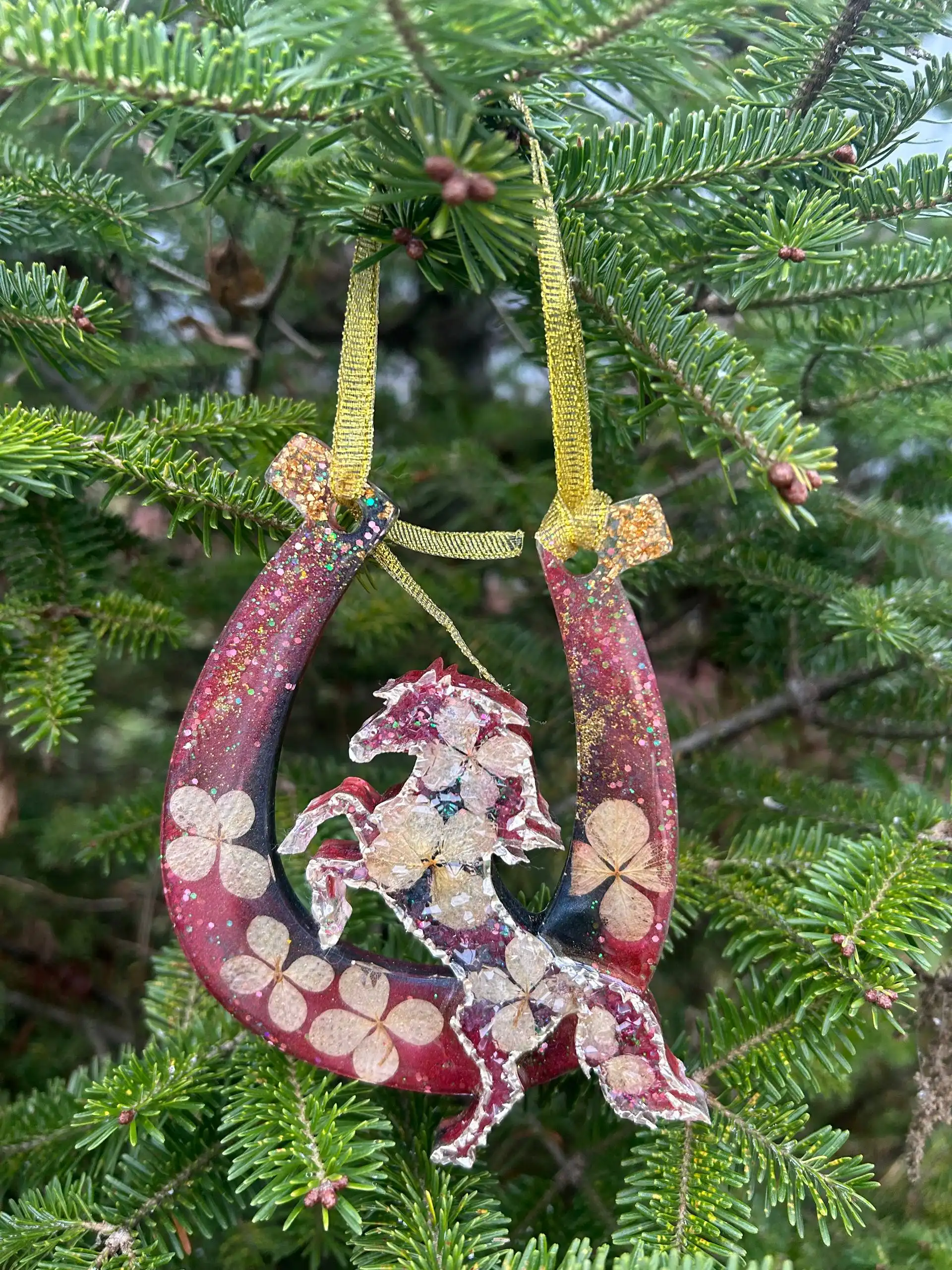 Ручные ёлочные игрушки из эпоксидной смолы