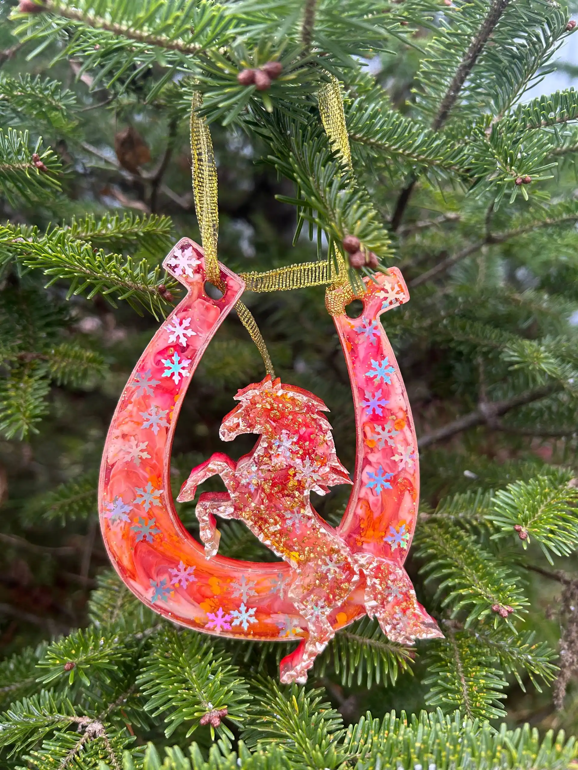 Ручные ёлочные игрушки из эпоксидной смолы