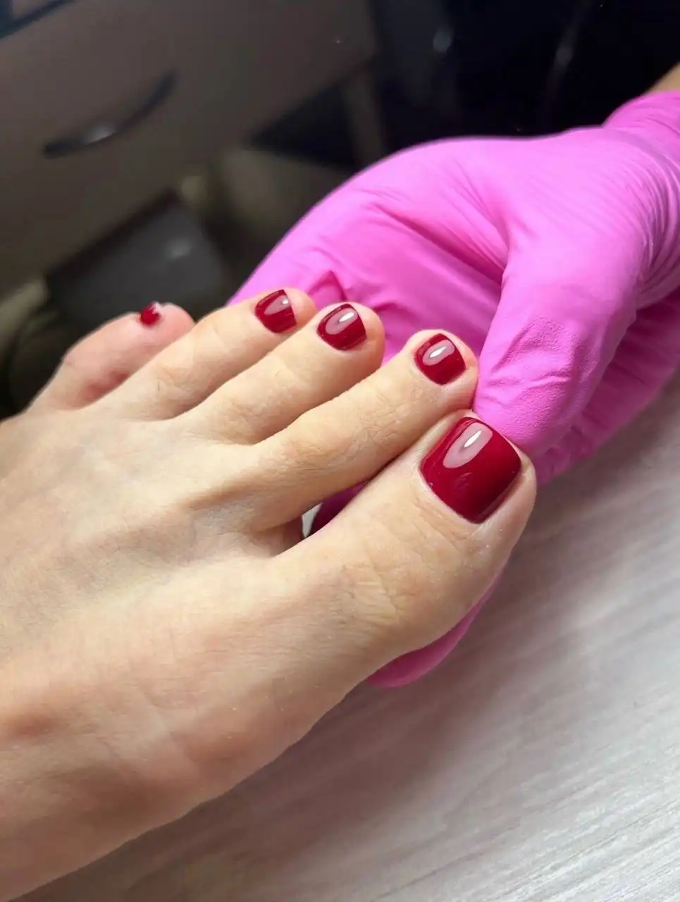 Услуги маникюра и педикюра от мастера с 8-летним опытом