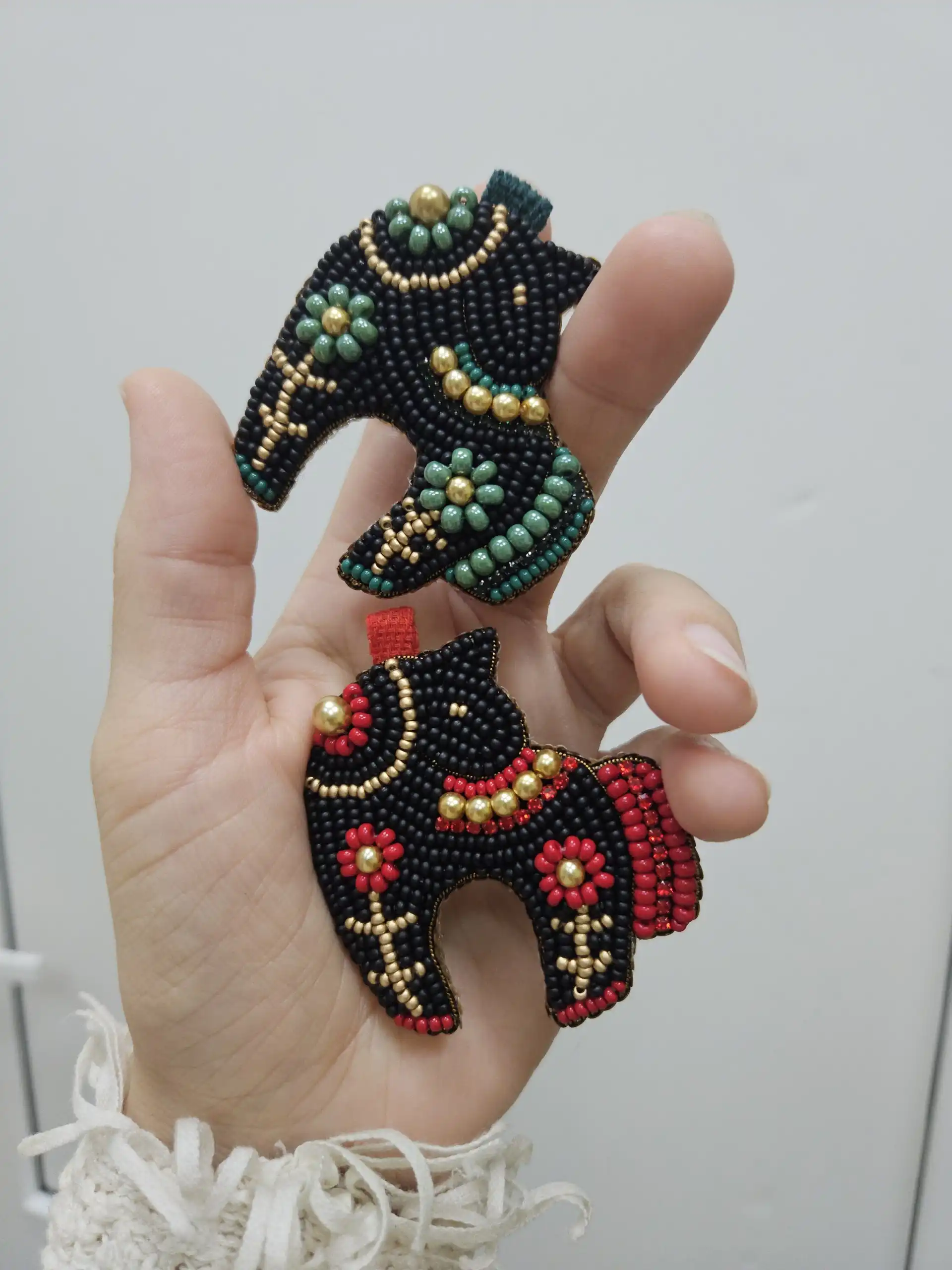 Подвесы ручной работы на сумку, рюкзак или зеркало в машине