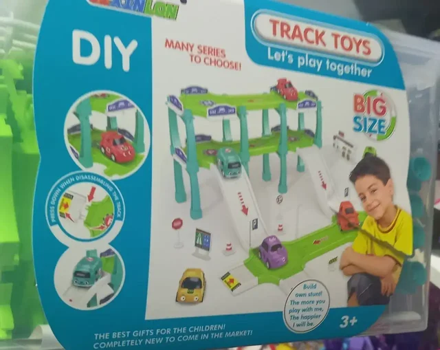 Парковка с машинками и новые сортеры - Барахолка в Чебоксары