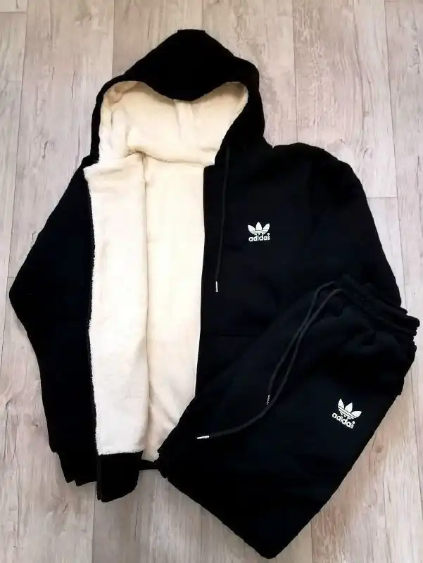 Мужской спортивный костюм adidas