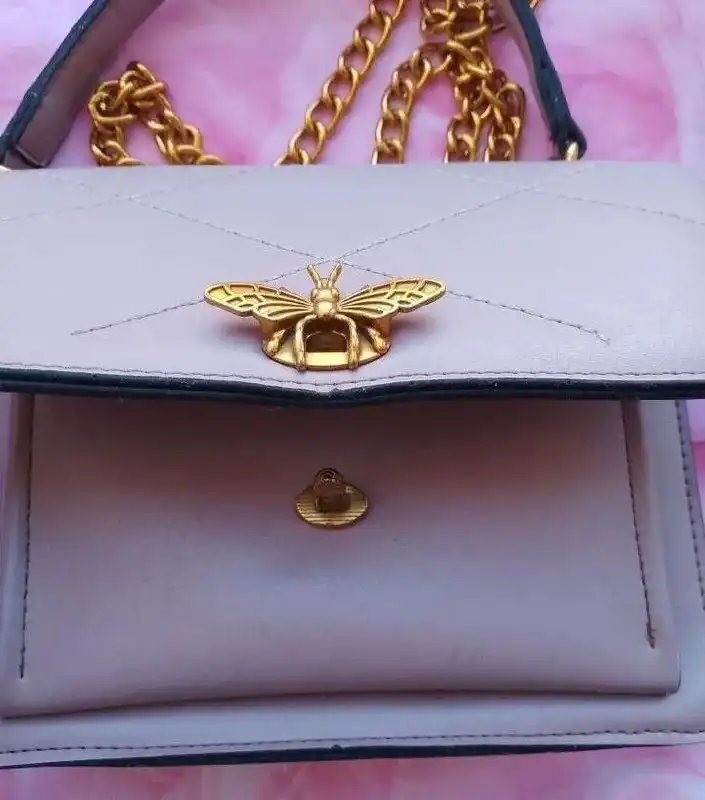 Женская сумка через плечо б/у