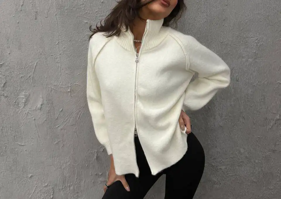 Белый и серый в наличии