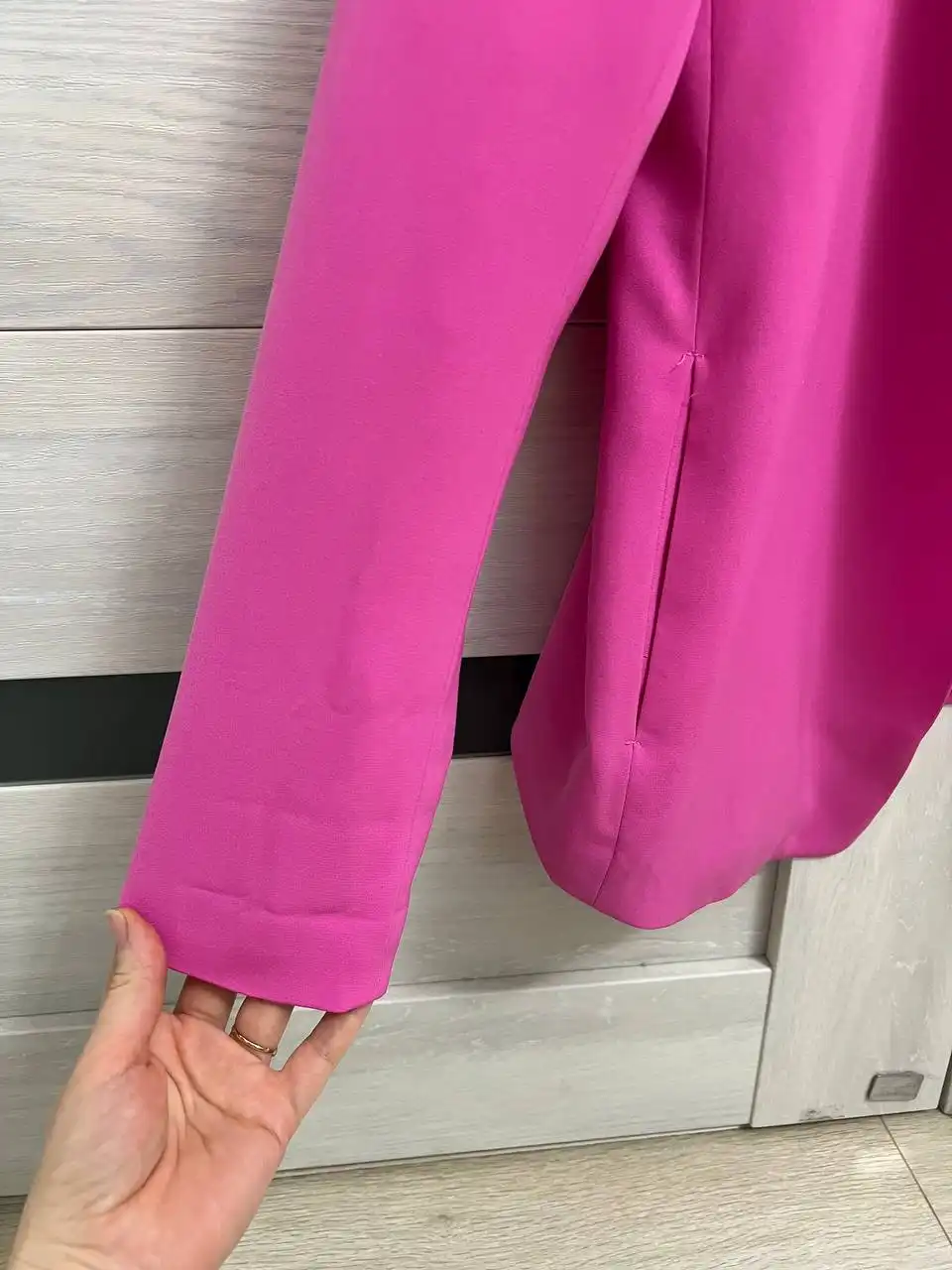 Пиджак розовый без пуговиц размер 42