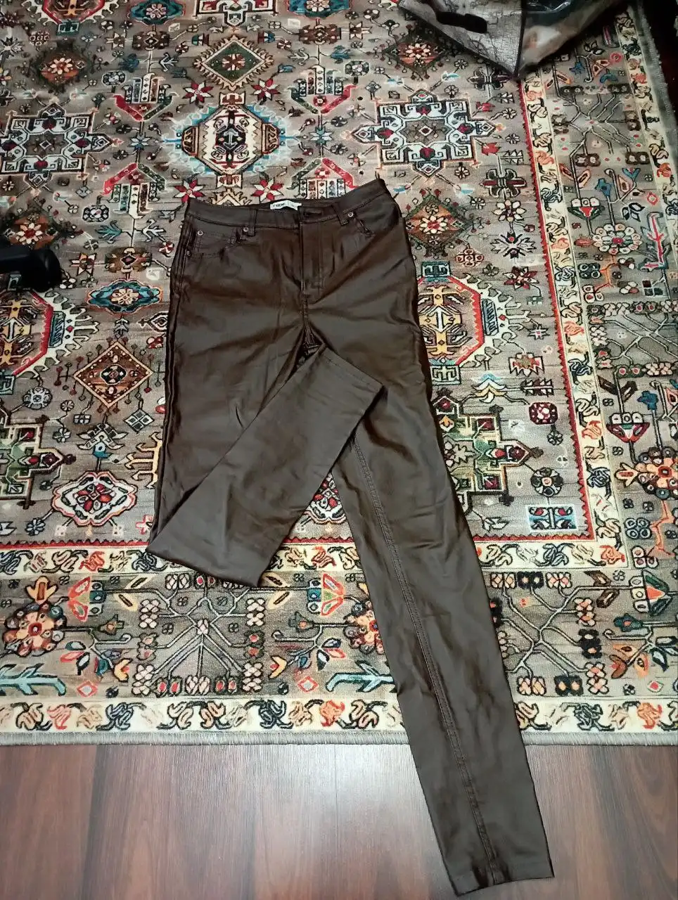 Продажа женской одежды: брюки, легинсы, юбка