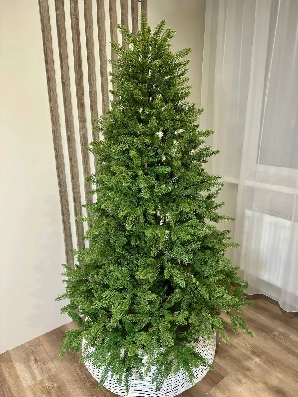 Искусственные литые елки в продаже