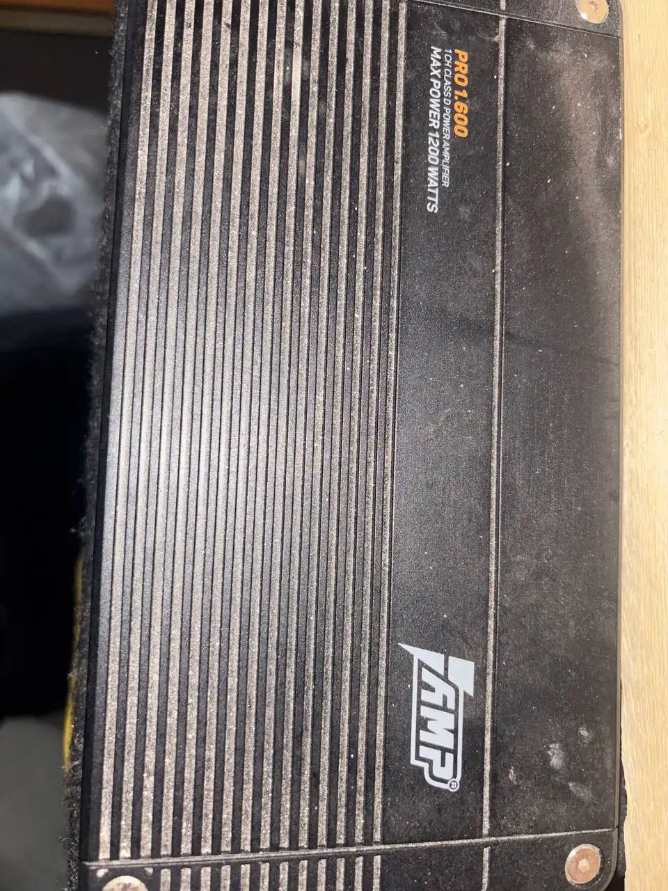 Продажа товаров на барахолке в Чебоксарах