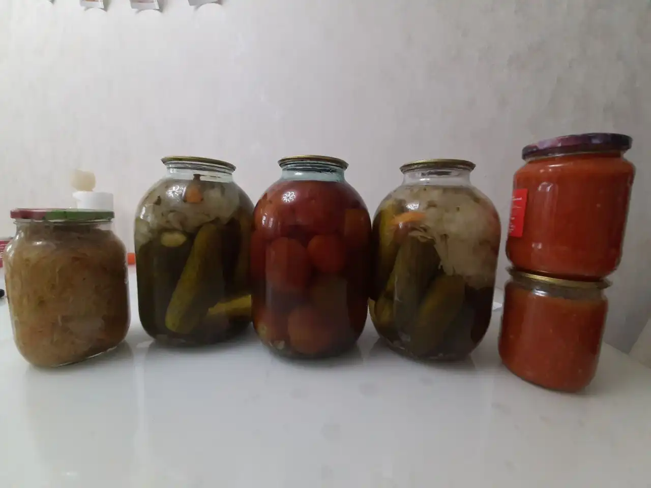 Продажа овощей и закусок