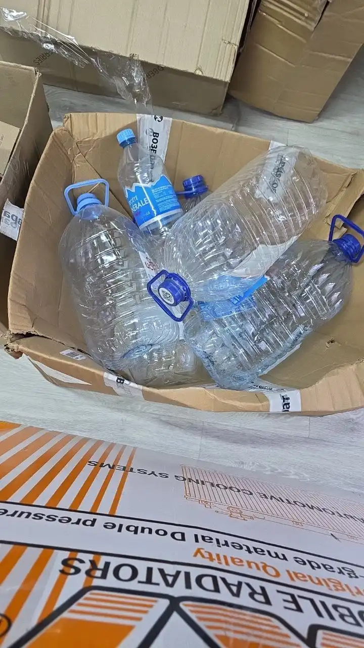 Пустые 5 литровые бутылки бесплатно - Посуда и тара (Барахолка) в Чебоксары