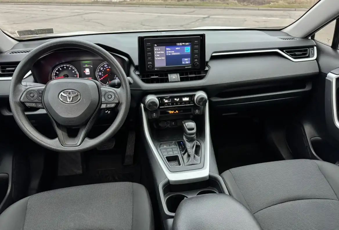 Продажа Toyota RAV4 2019 года - Кроссоверы/внедорожники (Авто) в Чебоксары