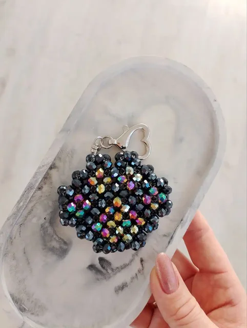 Брелки из хрустальных и акриловых бусин - Обувь детская в Чебоксары