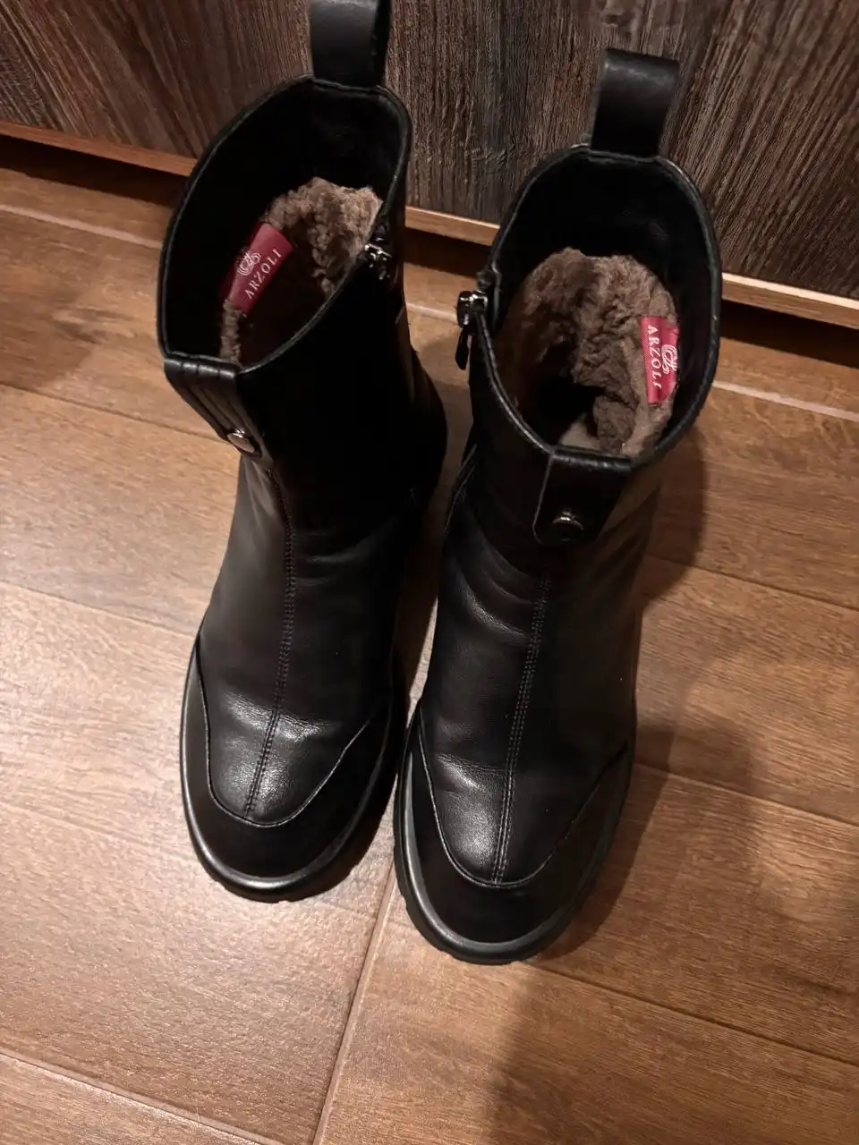 Зимние ботинки 37 размера из натуральной кожи и меха - Обувь (Одежда) в Чебоксары